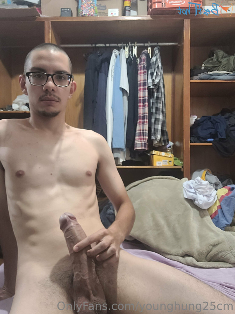 younghung25cm Onlyfans leaked photo 17644144 on Hotleaks.tv