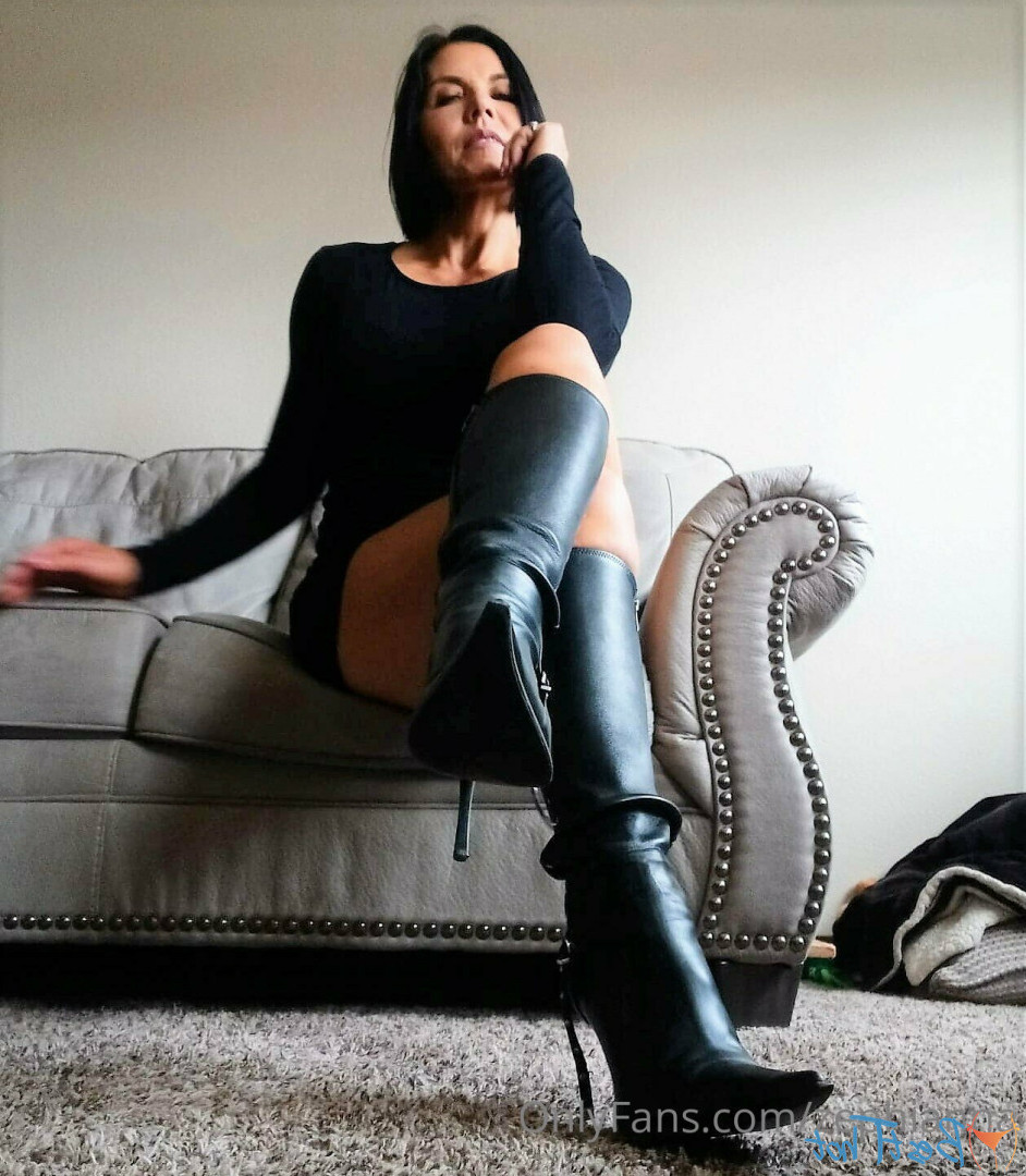 ❤World Goddess❤ [ worldgoddess ] Onlyfans leaked photo 17735284 on Hotleaks.tv