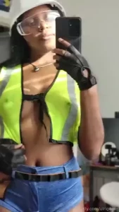 18532069