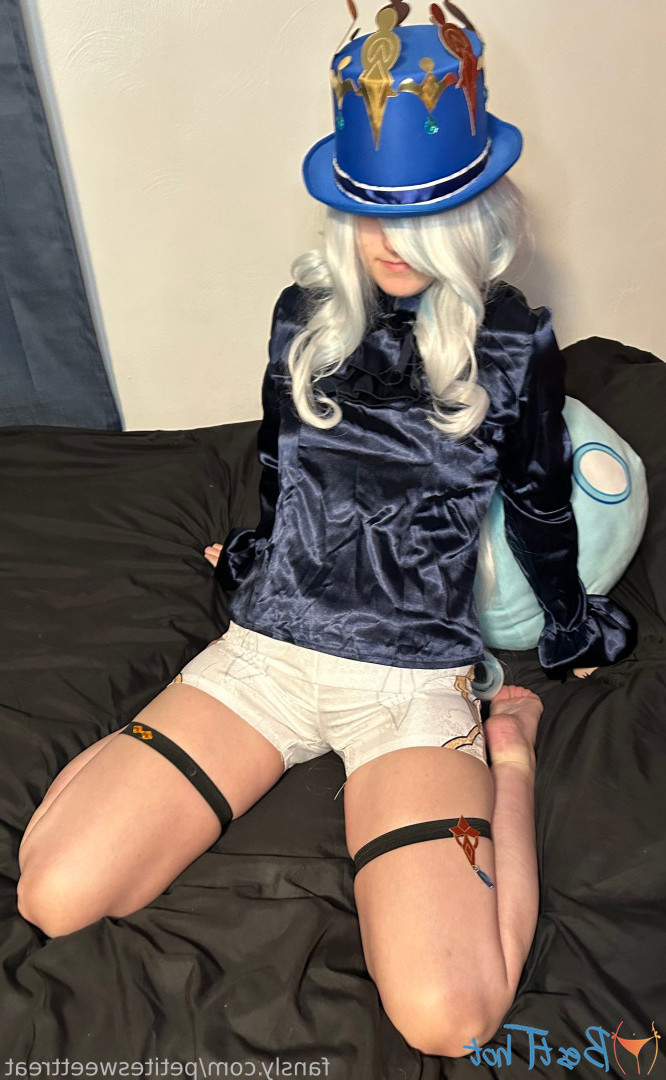 petitesweettreat Onlyfans leaked photo 18529169 on Hotleaks.tv