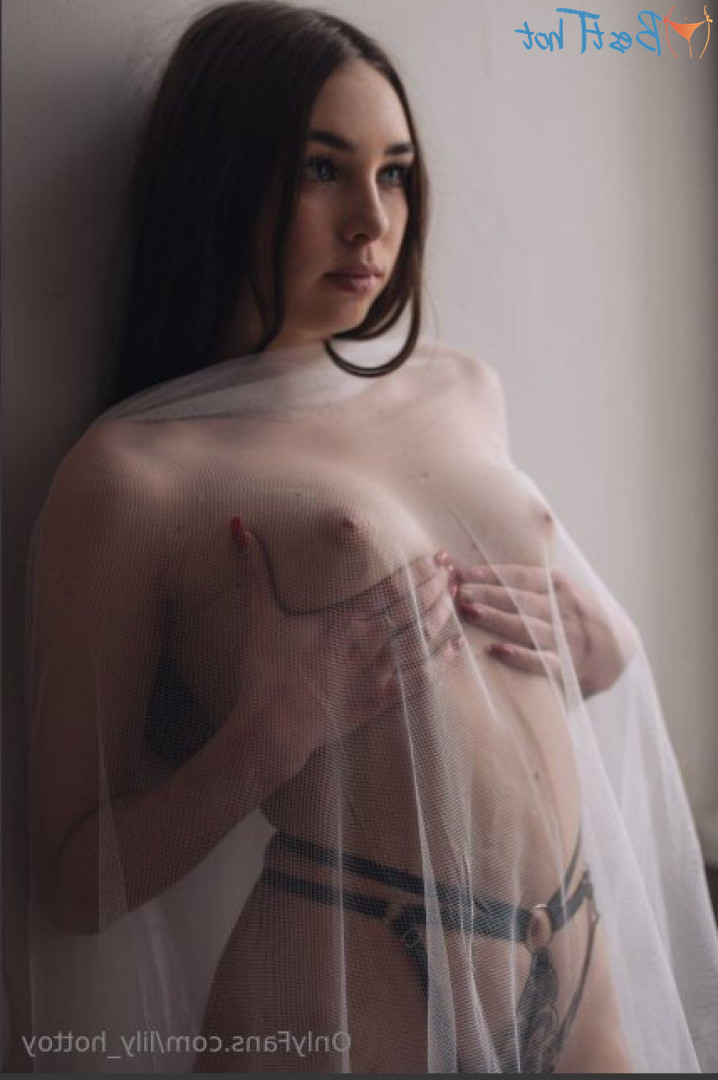 lily_hottoy [ lily-hottoy ] Onlyfans leaked photo 18136899 on Hotleaks.tv
