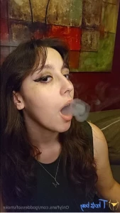 18652873