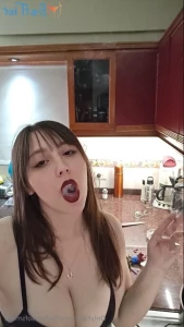 18652884