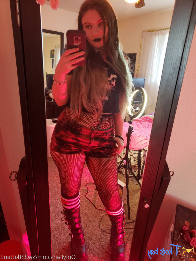 sw33tkitten2 Onlyfans leaked photo 18210188 on Hotleaks.tv