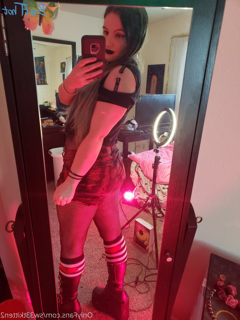 sw33tkitten2 Onlyfans leaked photo 18218284 on Hotleaks.tv