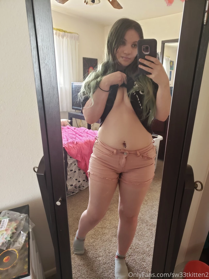 sw33tkitten2 Onlyfans leaked photo 18219505 on Hotleaks.tv