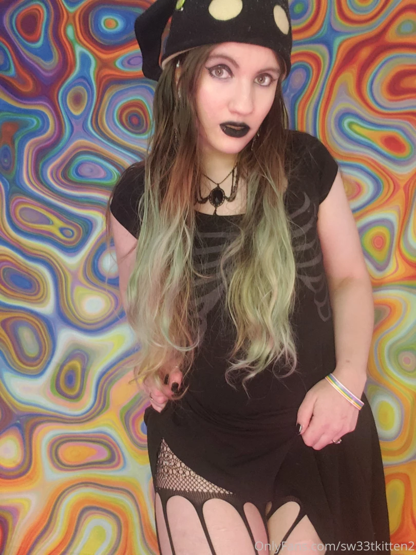 sw33tkitten2 Onlyfans leaked photo 18221015 on Hotleaks.tv