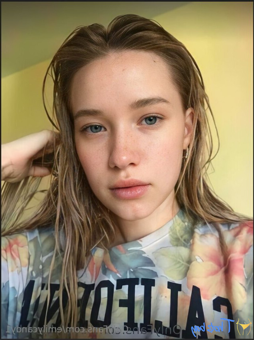 emilycandy1 Onlyfans leaked photo 18463398 on Hotleaks.tv