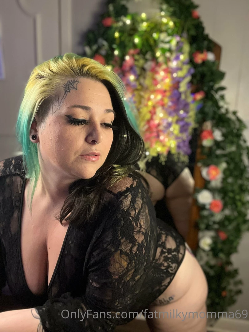 fatmilkymomma69 Onlyfans leaked photo 18316390 on Hotleaks.tv
