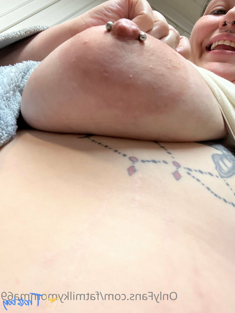 fatmilkymomma69 Onlyfans leaked photo 18320398 on Hotleaks.tv