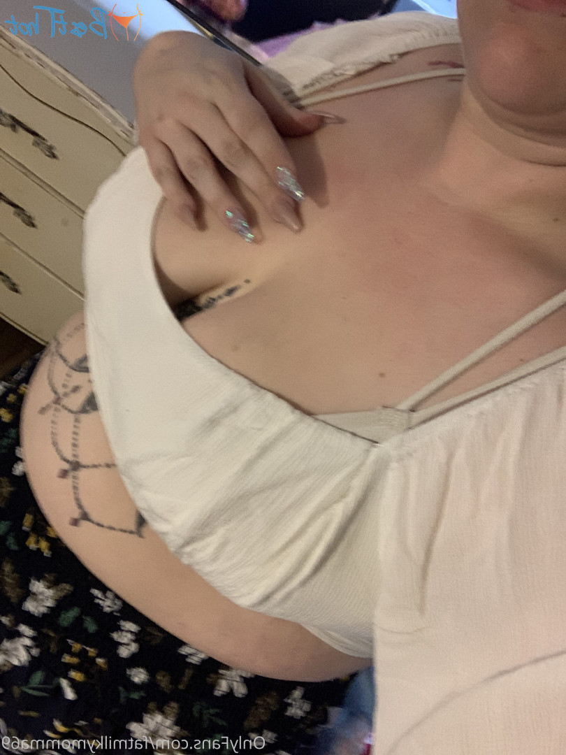 fatmilkymomma69 Onlyfans leaked photo 18323759 on Hotleaks.tv
