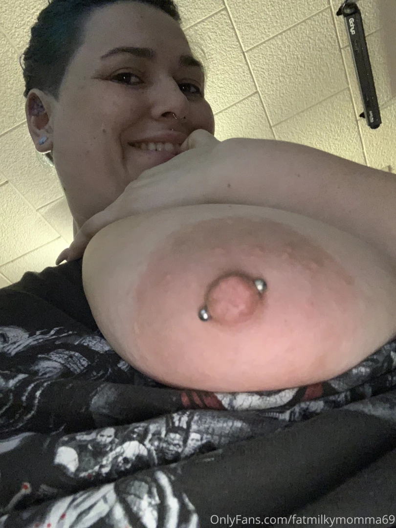 fatmilkymomma69 Onlyfans leaked photo 18323776 on Hotleaks.tv
