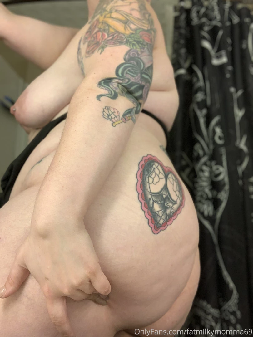 fatmilkymomma69 Onlyfans leaked photo 18324112 on Hotleaks.tv