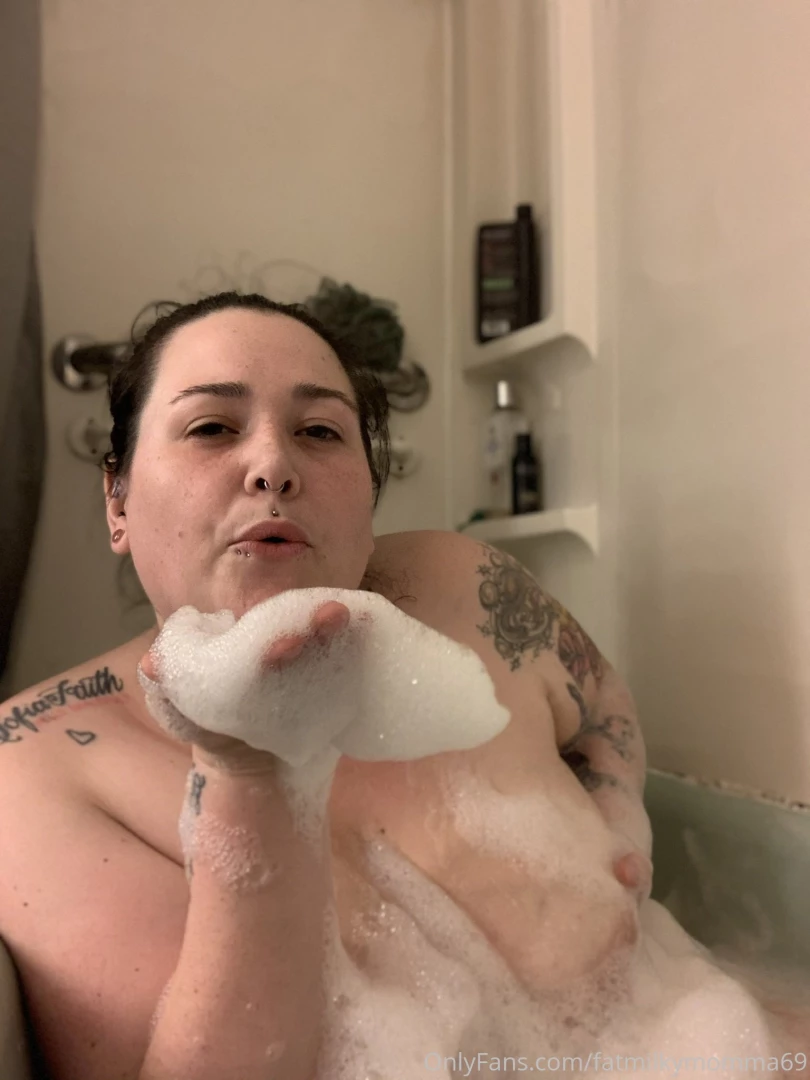 fatmilkymomma69 Onlyfans leaked photo 18324920 on Hotleaks.tv