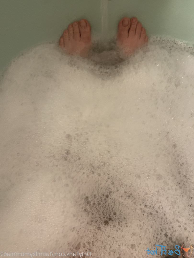 fatmilkymomma69 Onlyfans leaked photo 18326659 on Hotleaks.tv