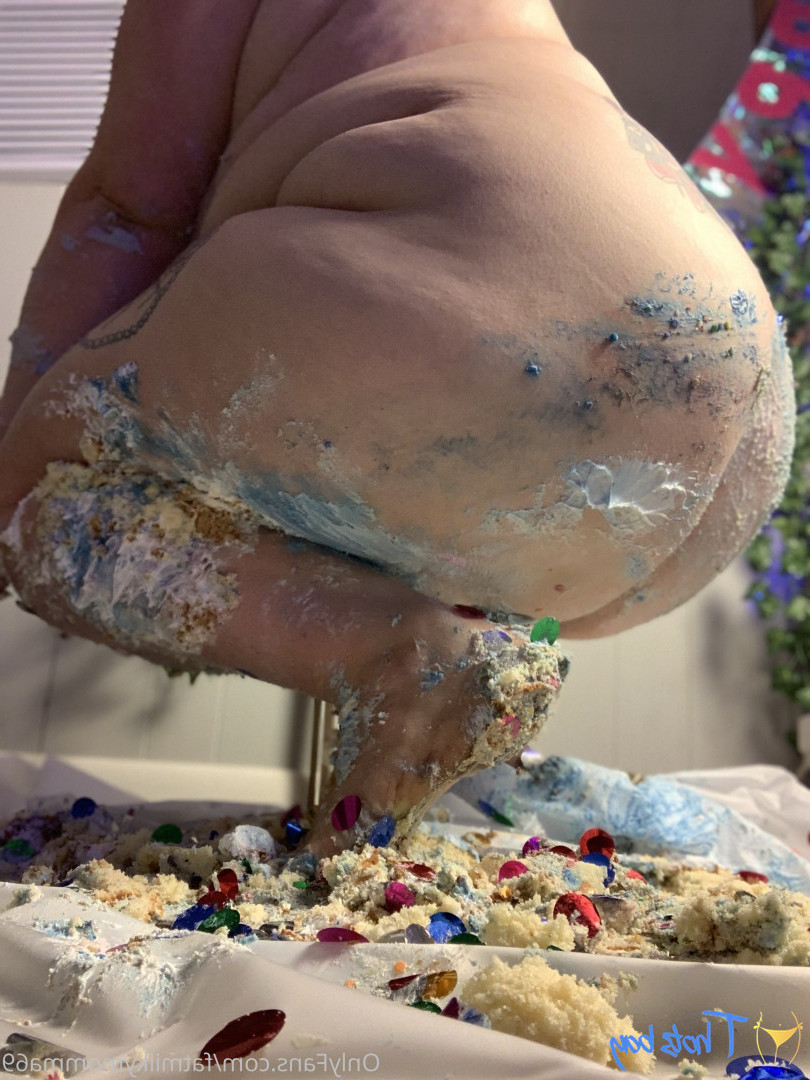 fatmilkymomma69 Onlyfans leaked photo 18329438 on Hotleaks.tv