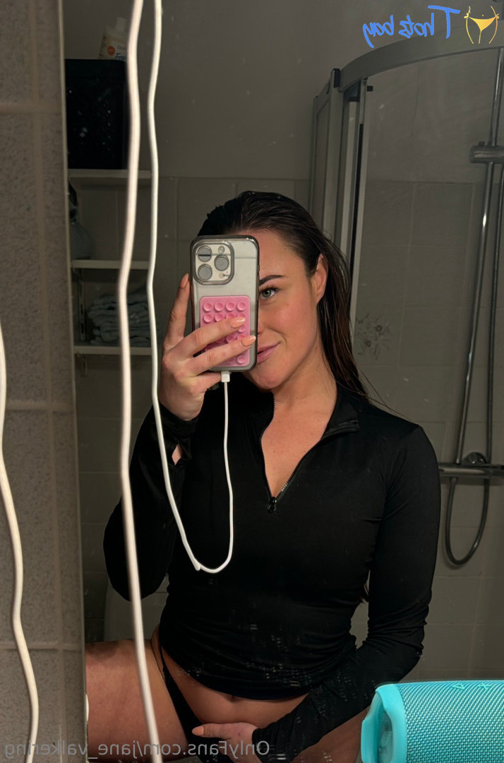 jane_valkering [ jane-valkering ] Onlyfans leaked photo 18227833 on Hotleaks.tv