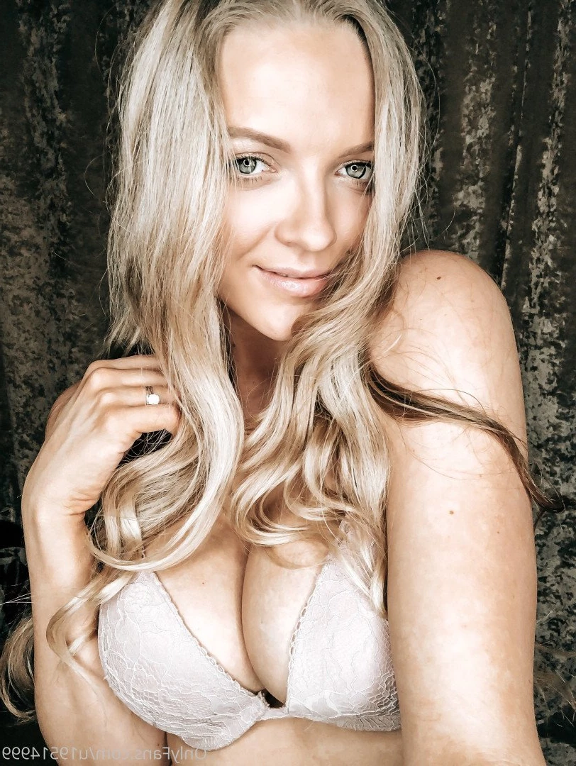 The Hannistons [ thehannistons ] Onlyfans leaked photo 1173821 on Hotleaks.tv