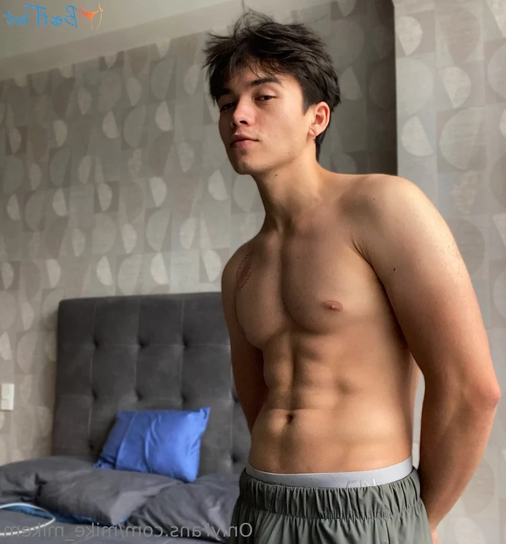 mike_mikem [ mike-mikem ] Onlyfans leaked photo 18636099 on Hotleaks.tv