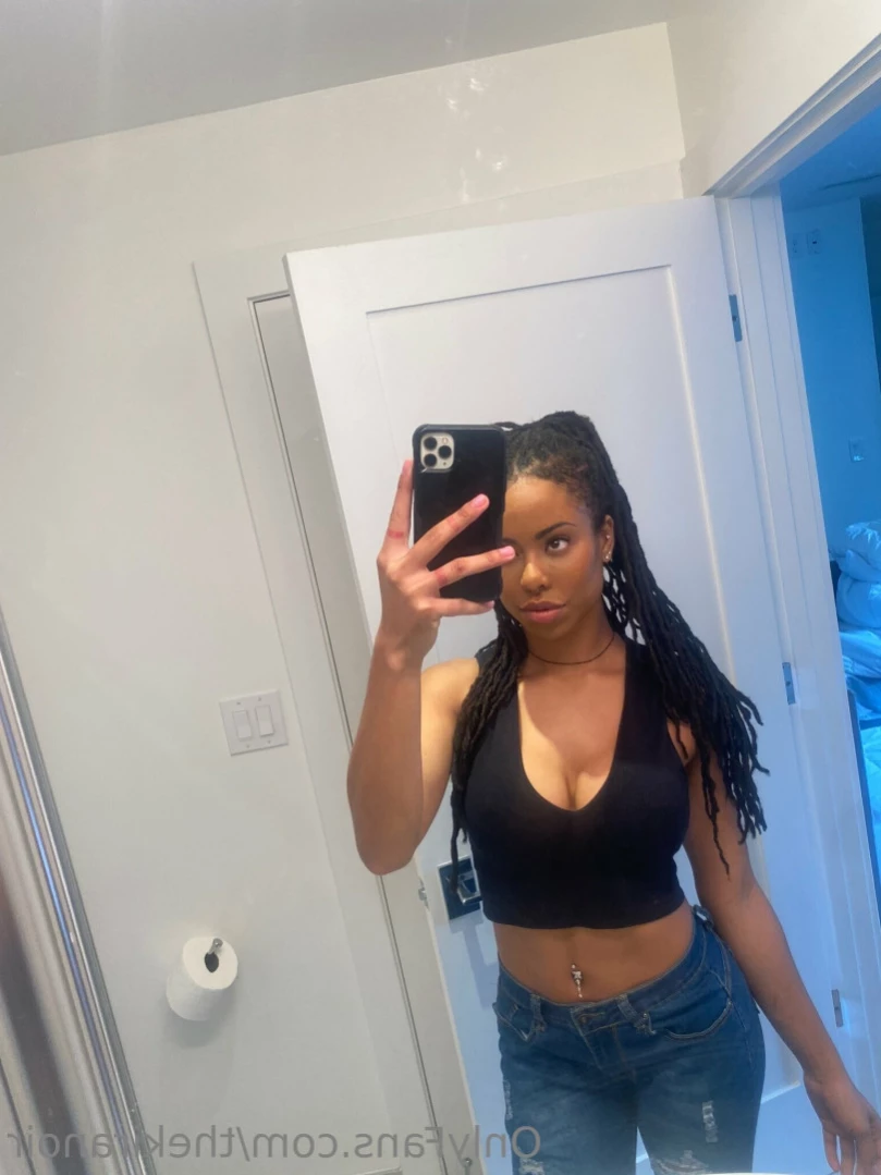 Kira Noir [ thekiranoir ] Onlyfans leaked photo 14517374 on Hotleaks.tv