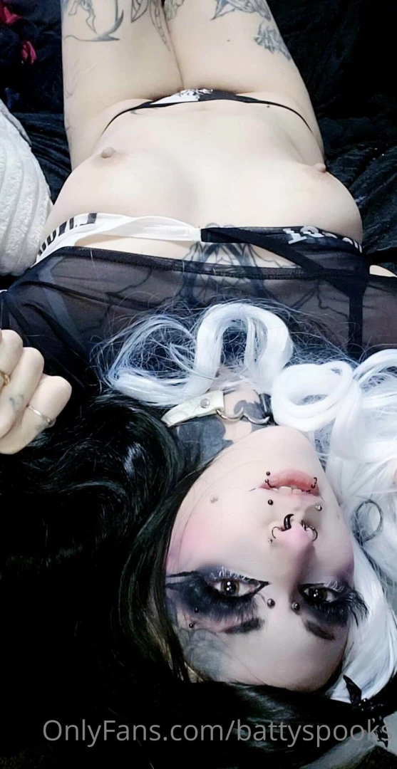 battyspooks Onlyfans leaked photo 18390731 on Hotleaks.tv