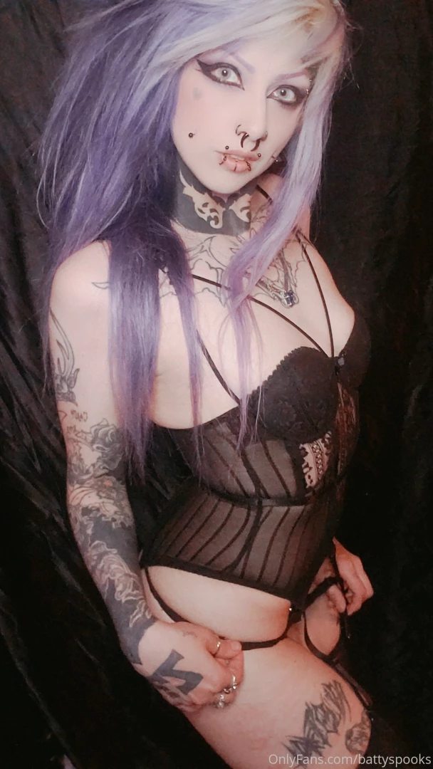 battyspooks Onlyfans leaked photo 18396705 on Hotleaks.tv