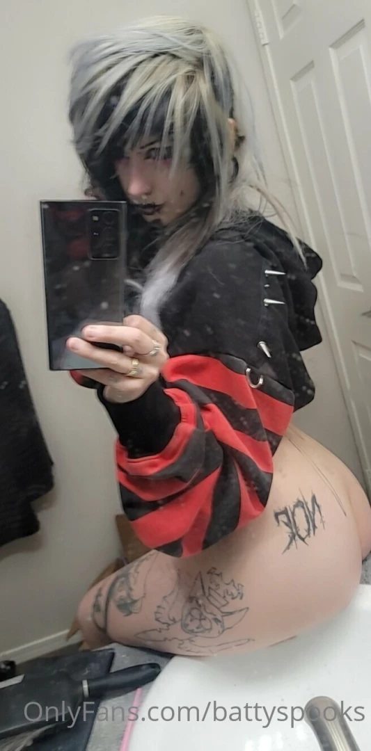 battyspooks Onlyfans leaked photo 18396917 on Hotleaks.tv