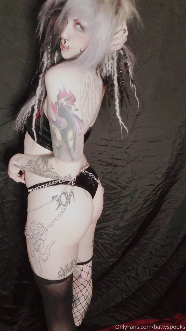 battyspooks Onlyfans leaked photo 18397037 on Hotleaks.tv
