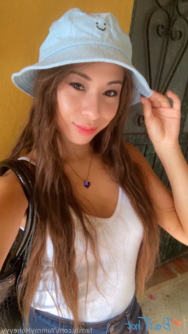 yummyhoneyyy Onlyfans leaked photo 18396824 on Hotleaks.tv