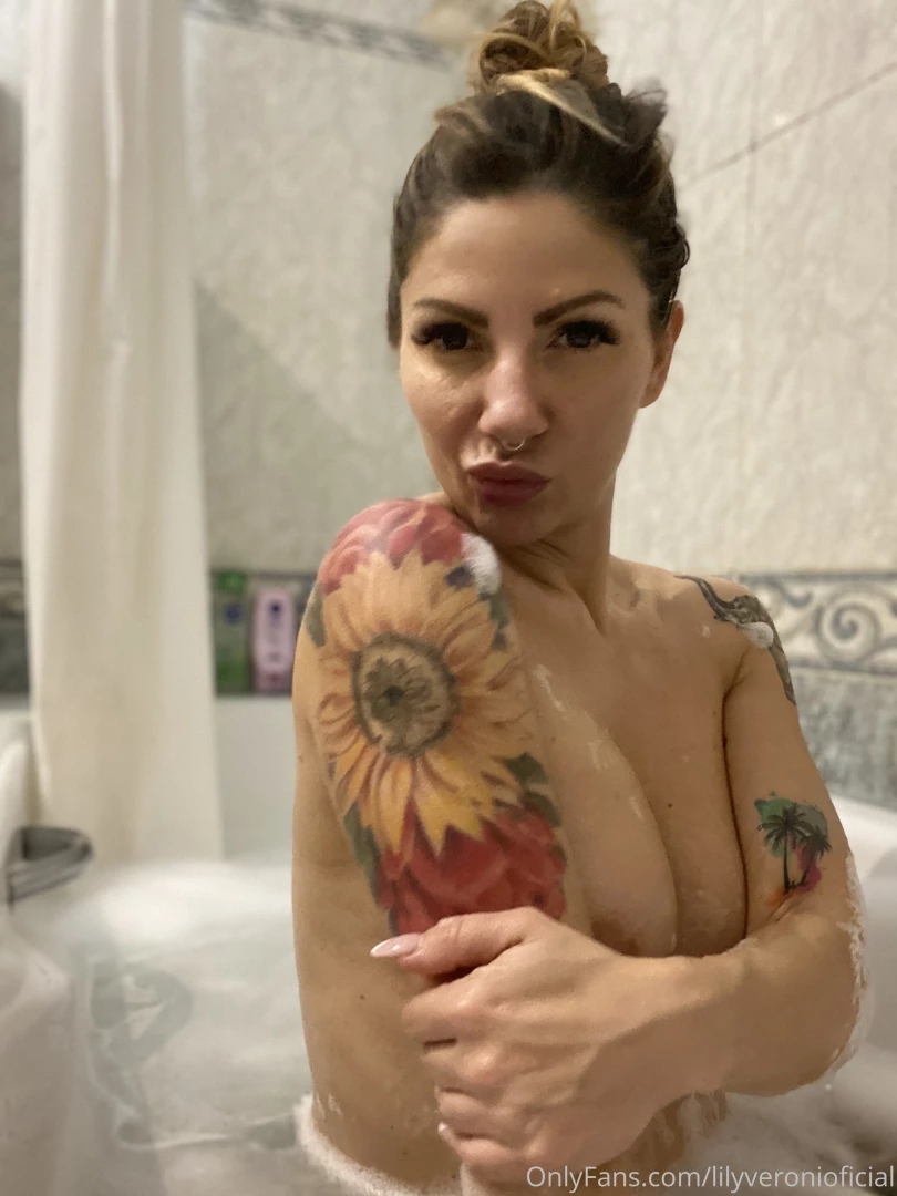 lilyveronioficial Onlyfans leaked photo 18392972 on Hotleaks.tv