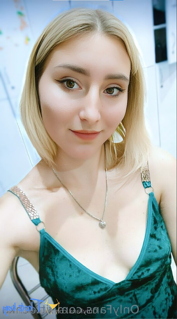 heavenkarina1 Onlyfans leaked photo 18398283 on Hotleaks.tv
