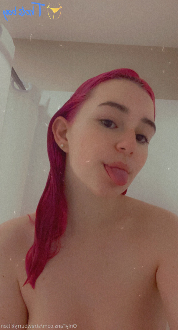strawburrykitten Onlyfans leaked photo 18399068 on Hotleaks.tv