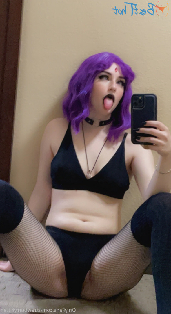 strawburrykitten Onlyfans leaked photo 18403339 on Hotleaks.tv
