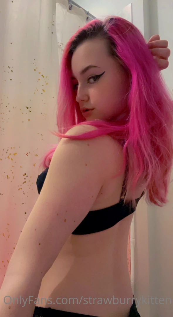strawburrykitten Onlyfans leaked photo 18411937 on Hotleaks.tv