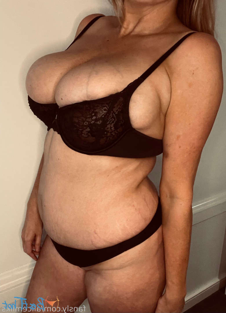 alicemilks Onlyfans leaked photo 18478399 on Hotleaks.tv