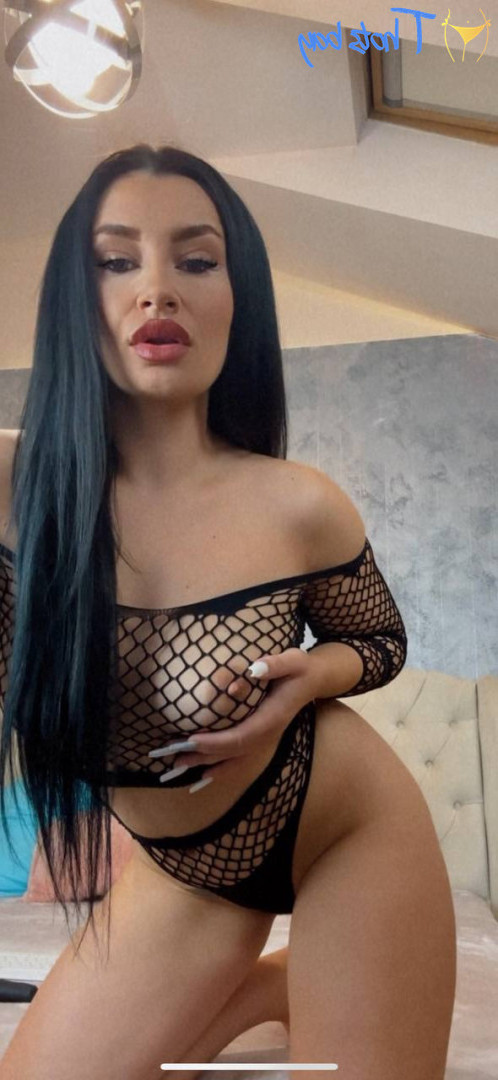 ClaraMarks [ claramarks.rs ] Onlyfans leaked photo 18413143 on Hotleaks.tv