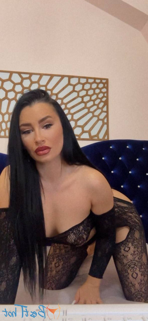 ClaraMarks [ claramarks.rs ] Onlyfans leaked photo 18413159 on Hotleaks.tv