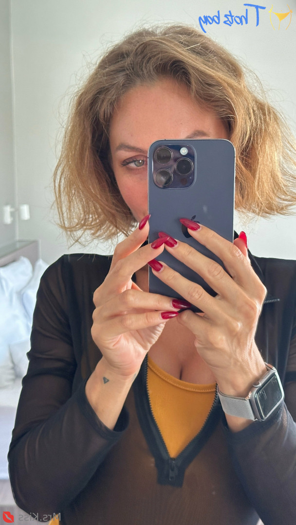 kriss_kissss [ kriss-kissss ] Onlyfans leaked photo 18422823 on Hotleaks.tv