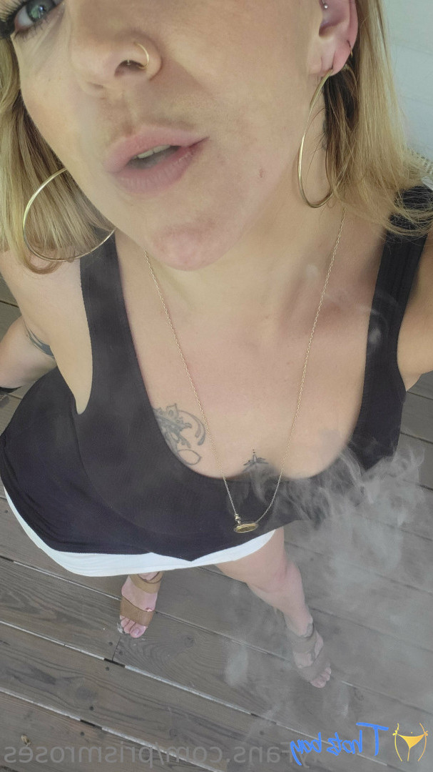 prismroses Onlyfans leaked photo 18432753 on Hotleaks.tv