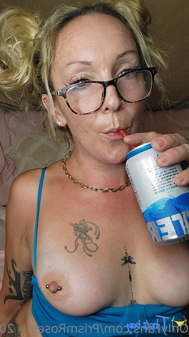 prismroses Onlyfans leaked photo 18434563 on Hotleaks.tv