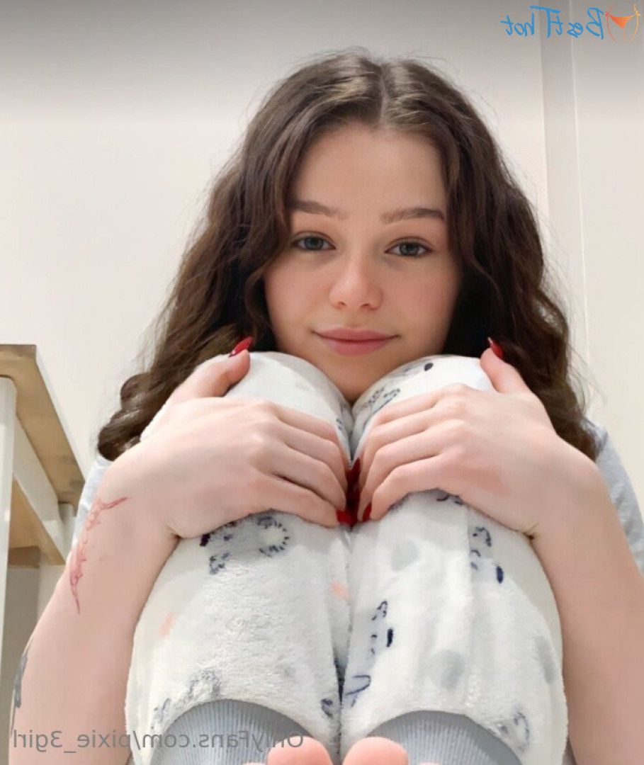 pixie_3girl [ pixie-3girl ] Onlyfans leaked photo 18447964 on Hotleaks.tv