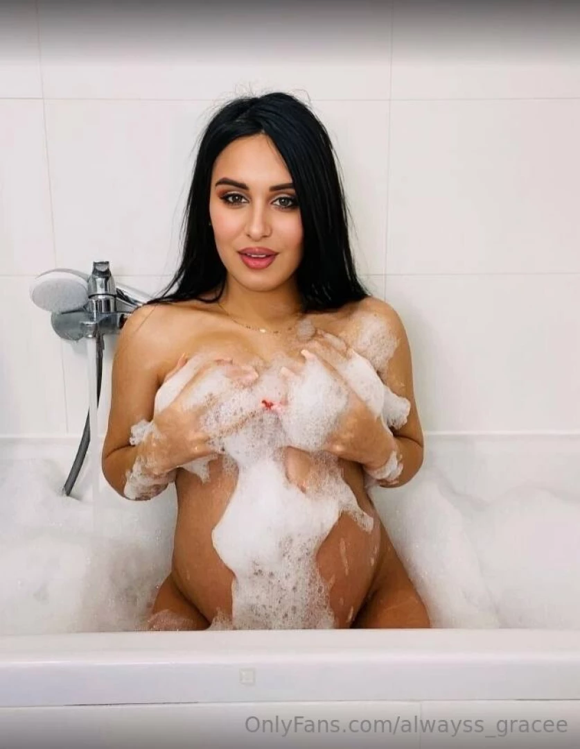 alwayss_gracee [ alwayss-gracee ] Onlyfans leaked photo 18426595 on Hotleaks.tv