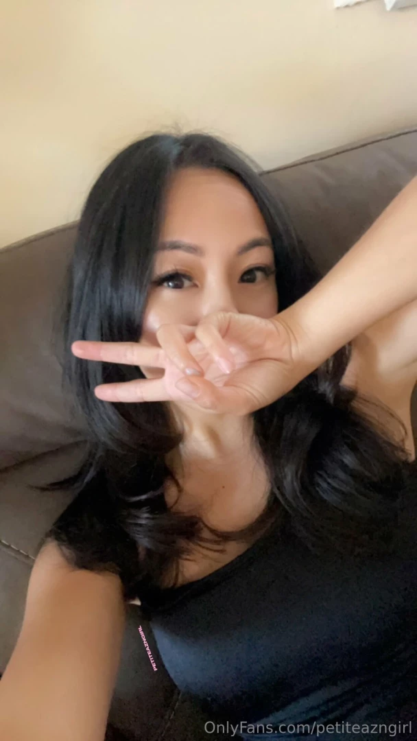petiteazngirl Onlyfans leaked photo 18424380 on Hotleaks.tv