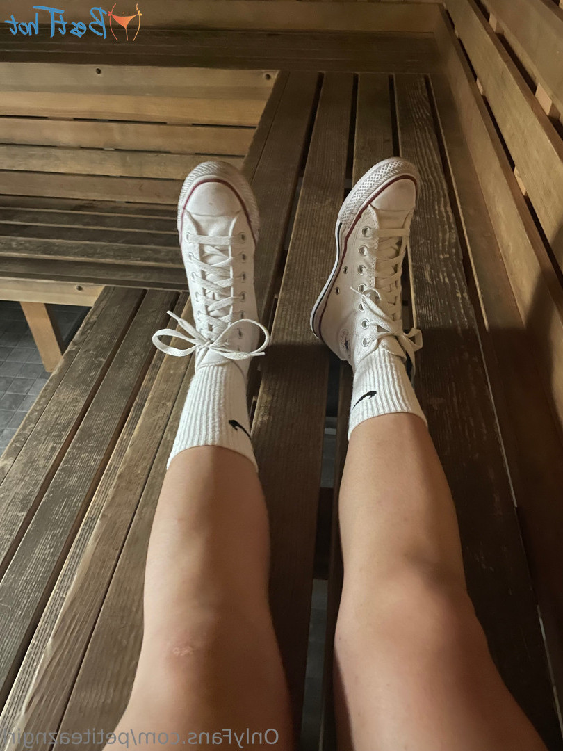 petiteazngirl Onlyfans leaked photo 18424459 on Hotleaks.tv