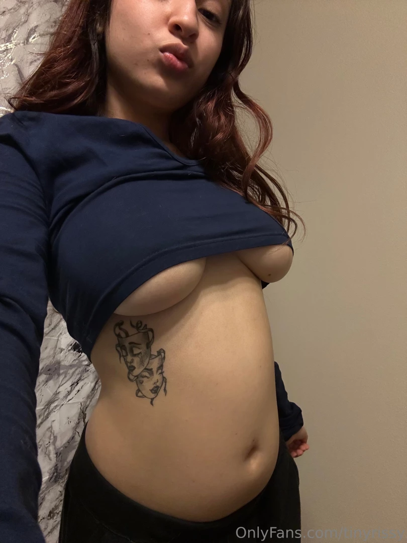 tinyrissy Onlyfans leaked photo 18426117 on Hotleaks.tv
