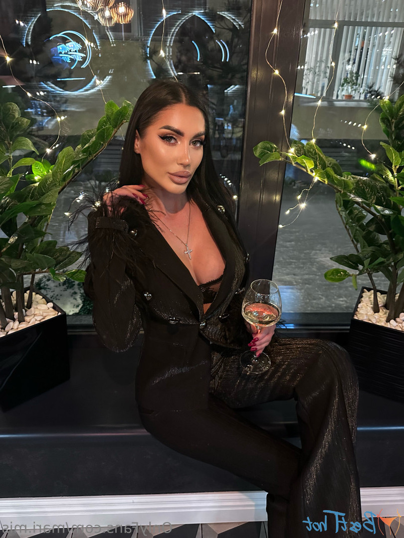 mari.mis [ mari-mis ] Onlyfans leaked photo 18433609 on Hotleaks.tv