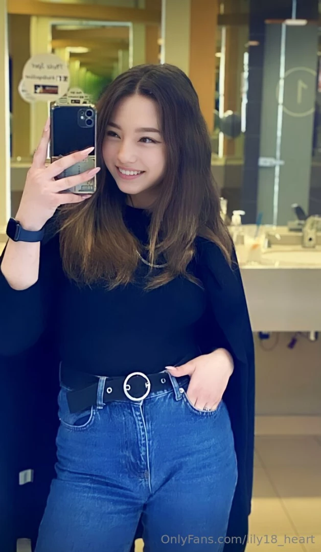 lily18_heart [ lily18-heart ] Onlyfans leaked photo 18446492 on Hotleaks.tv