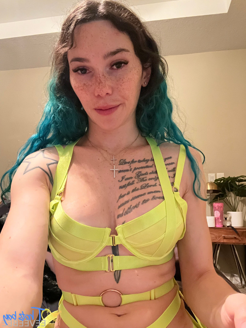 eeveebee Onlyfans leaked photo 18446918 on Hotleaks.tv