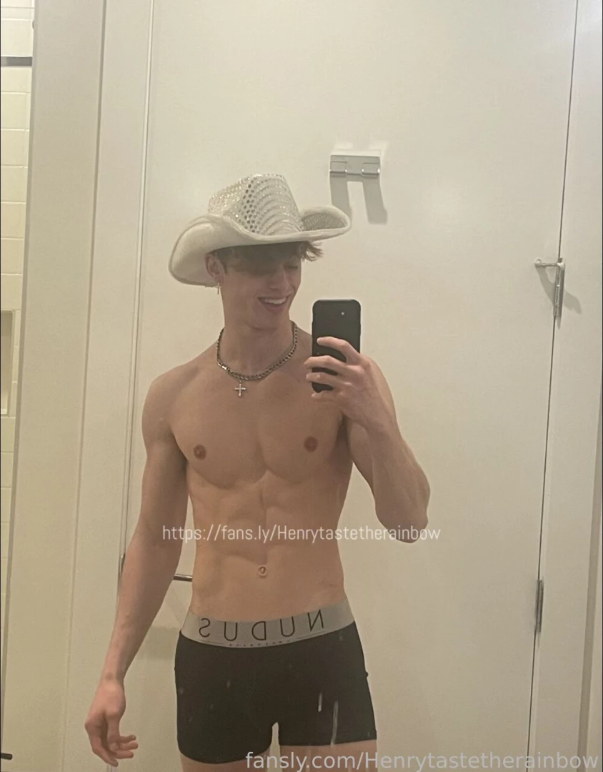 henrytastetherainbow Onlyfans leaked photo 18448117 on Hotleaks.tv