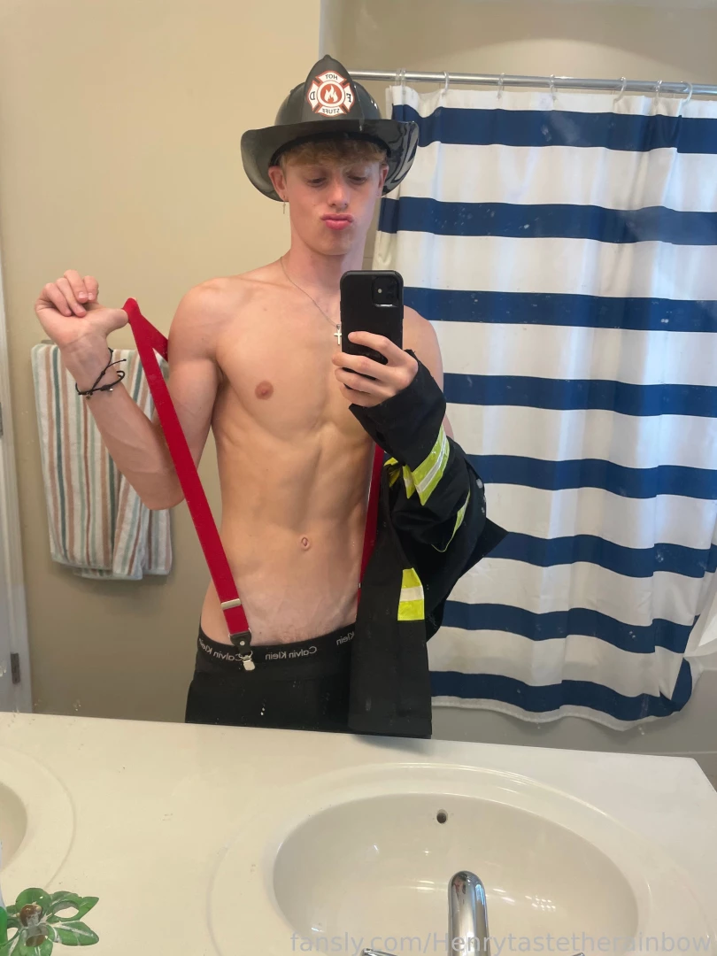 henrytastetherainbow Onlyfans leaked photo 18450557 on Hotleaks.tv